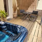 15' Cité De Carcassonne, Au Calme, Petit-déjeuner Et Jacuzzi En Supplément