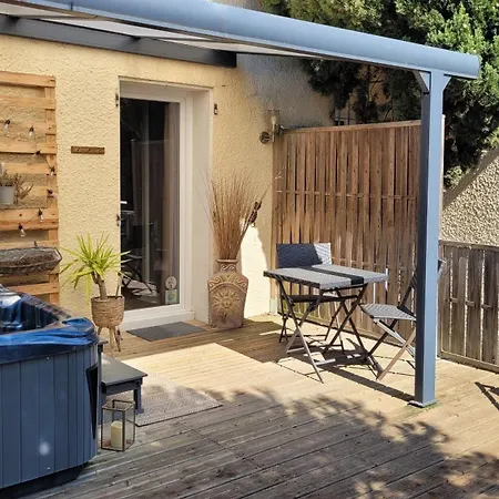15' Cité De Carcassonne, Au Calme, Petit-déjeuner Et Jacuzzi En Supplément