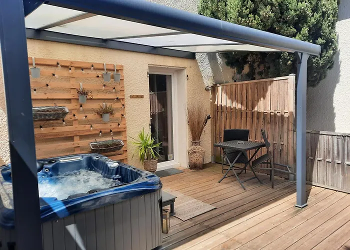 15min De La Cite De Carcassonne Dans Petit Village, Au Calme, Petit-dejeuner Et Jacuzzi En Supplement