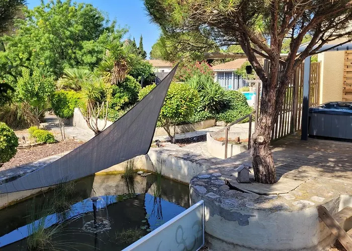 15min De La Cite De Carcassonne Dans Petit Village, Au Calme, Petit-dejeuner Et Jacuzzi En Supplement ゲストハウス 3*
